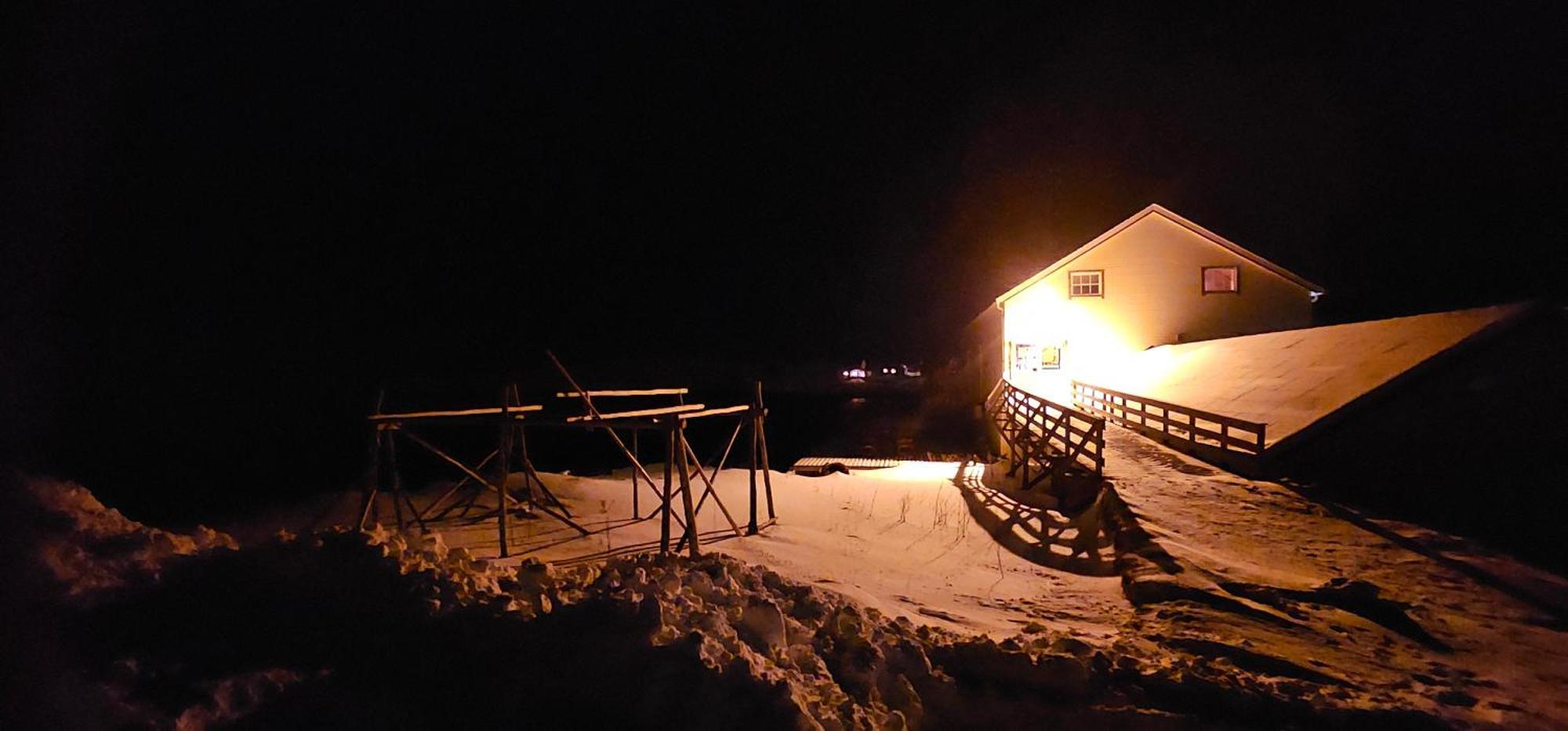 Gamvik Brakkebo As Hotel Bagian luar foto
